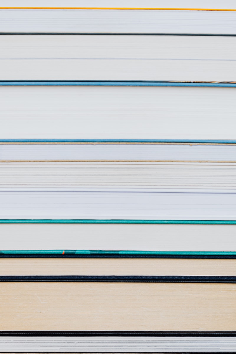 Stapel an Büchern